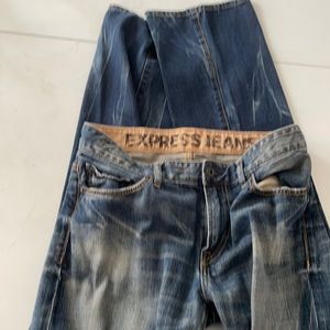 32x32 classic Express blue jeans